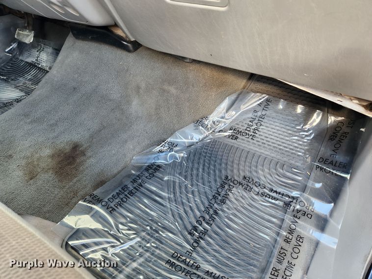 image for item JB9654 2007 Ford F350 Super Duty Lariat  Crew Cab pickup truck