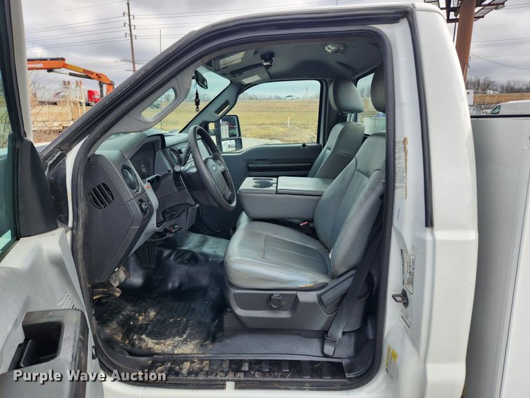 image for item JB9656 2012 Ford F250 Super Duty XL  utility bed pickup truck