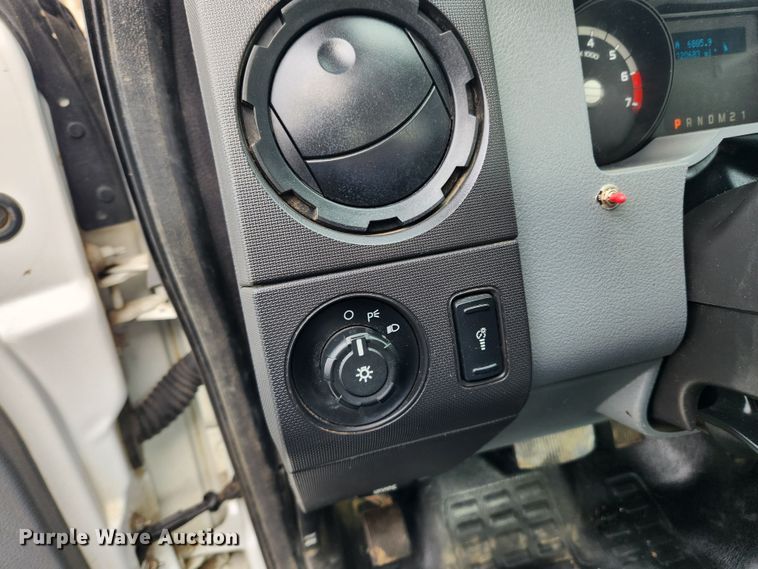 image for item JB9656 2012 Ford F250 Super Duty XL  utility bed pickup truck