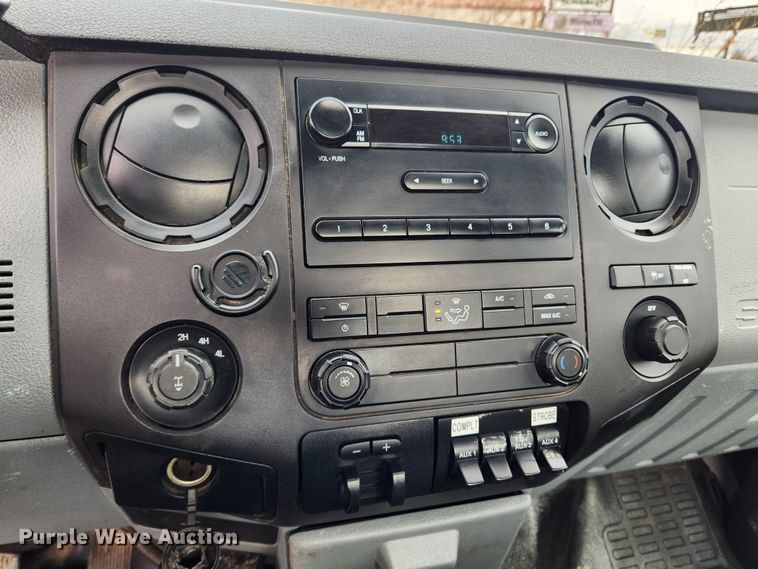 image for item JB9656 2012 Ford F250 Super Duty XL  utility bed pickup truck