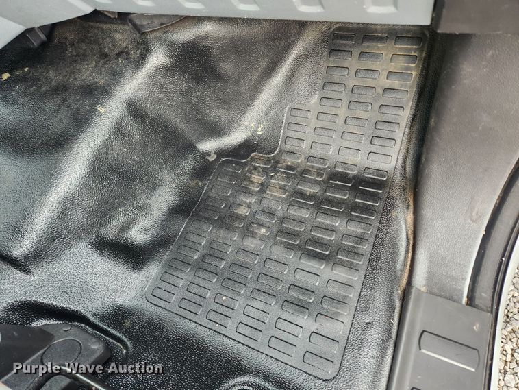 image for item JB9656 2012 Ford F250 Super Duty XL  utility bed pickup truck