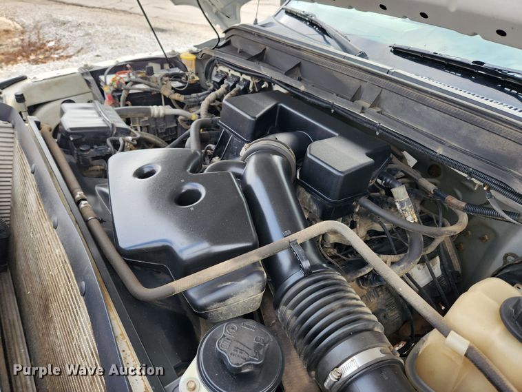 image for item JB9656 2012 Ford F250 Super Duty XL  utility bed pickup truck