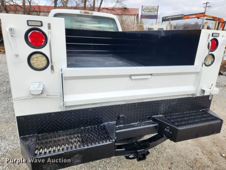 image for item JB9656 2012 Ford F250 Super Duty XL  utility bed pickup truck