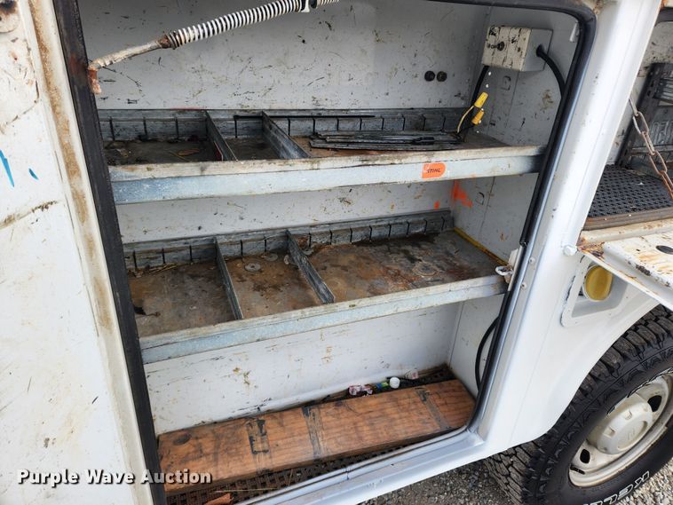 image for item JB9656 2012 Ford F250 Super Duty XL  utility bed pickup truck