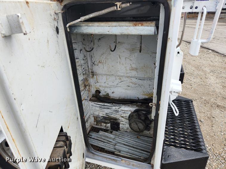 image for item JB9656 2012 Ford F250 Super Duty XL  utility bed pickup truck