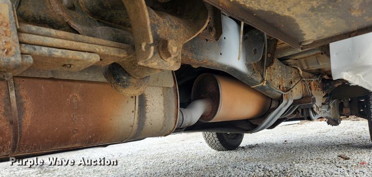 image for item JB9656 2012 Ford F250 Super Duty XL  utility bed pickup truck