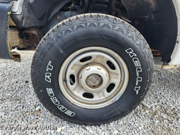 image for item JB9656 2012 Ford F250 Super Duty XL  utility bed pickup truck