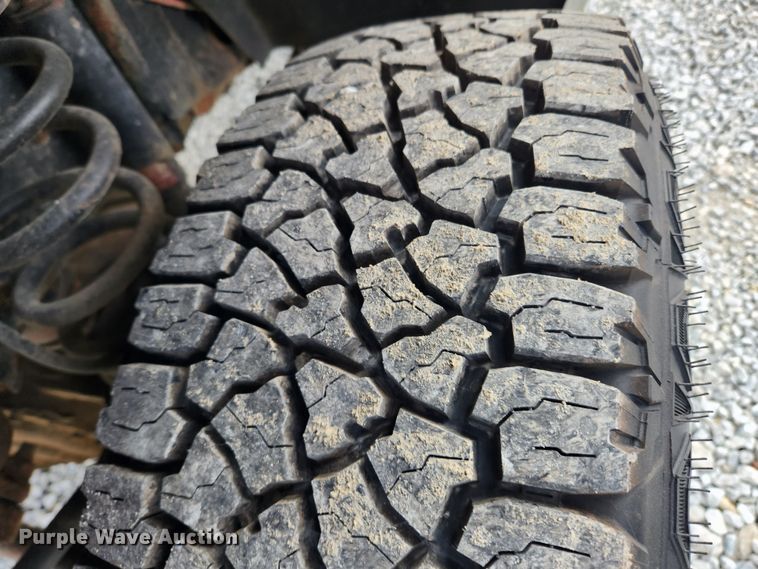 image for item JB9656 2012 Ford F250 Super Duty XL  utility bed pickup truck