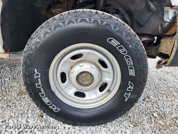 image for item JB9656 2012 Ford F250 Super Duty XL  utility bed pickup truck