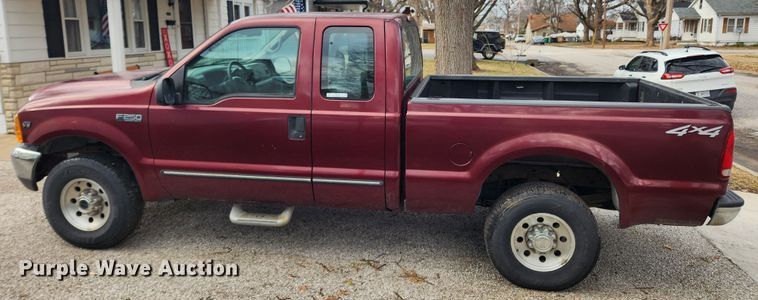 image for item JB9657 2000 Ford F250 Super Duty XLT  SuperCab pickup truck