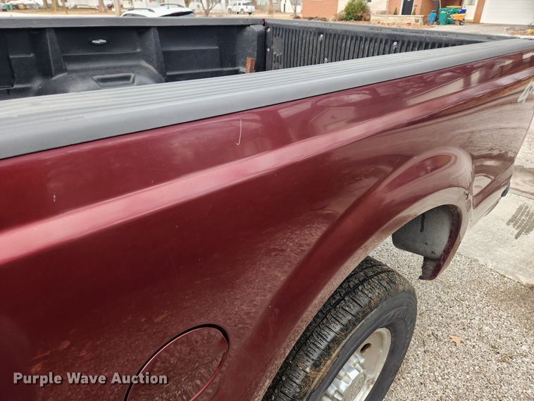 image for item JB9657 2000 Ford F250 Super Duty XLT  SuperCab pickup truck