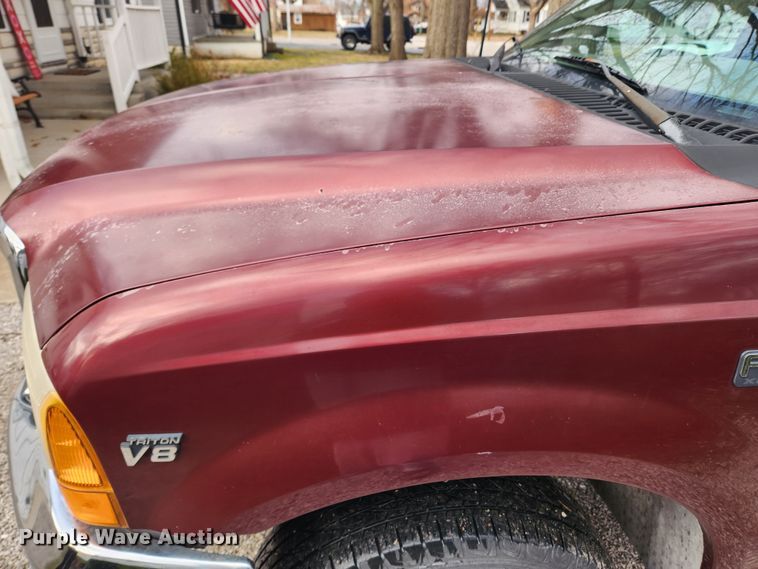 image for item JB9657 2000 Ford F250 Super Duty XLT  SuperCab pickup truck