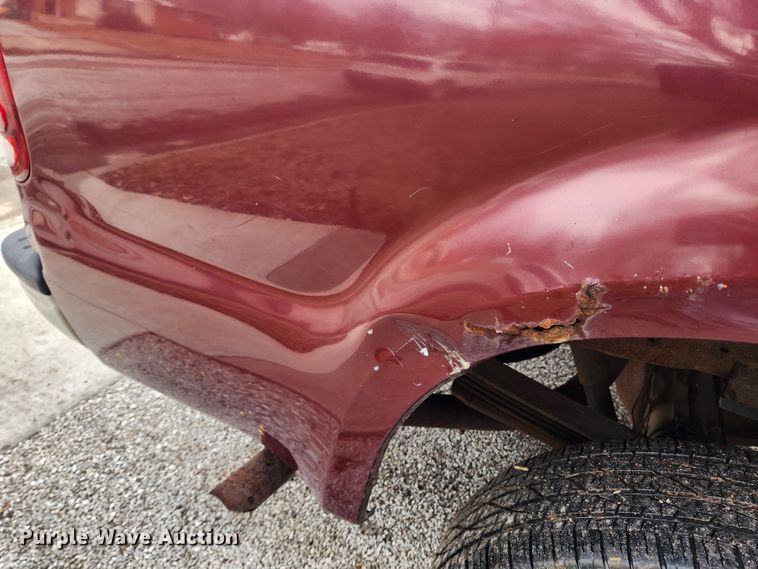 image for item JB9657 2000 Ford F250 Super Duty XLT  SuperCab pickup truck