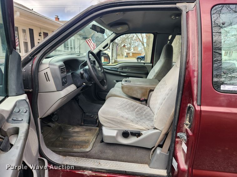 image for item JB9657 2000 Ford F250 Super Duty XLT  SuperCab pickup truck