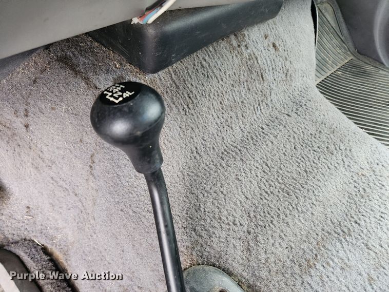 image for item JB9657 2000 Ford F250 Super Duty XLT  SuperCab pickup truck