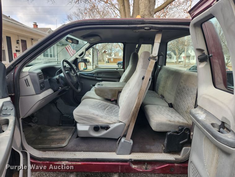 image for item JB9657 2000 Ford F250 Super Duty XLT  SuperCab pickup truck