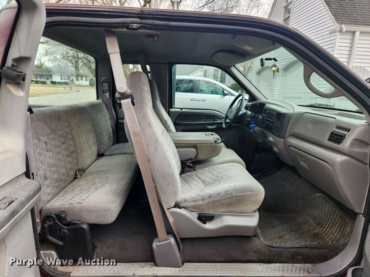 image for item JB9657 2000 Ford F250 Super Duty XLT  SuperCab pickup truck