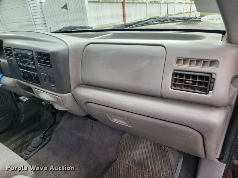 image for item JB9657 2000 Ford F250 Super Duty XLT  SuperCab pickup truck