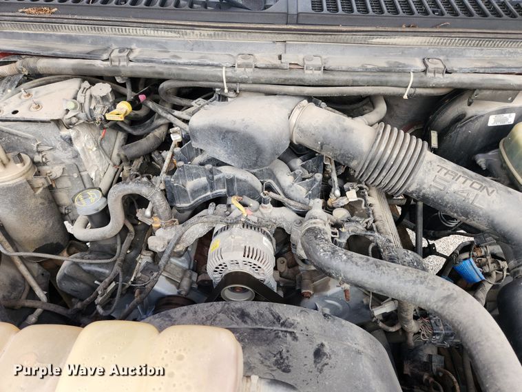 image for item JB9657 2000 Ford F250 Super Duty XLT  SuperCab pickup truck