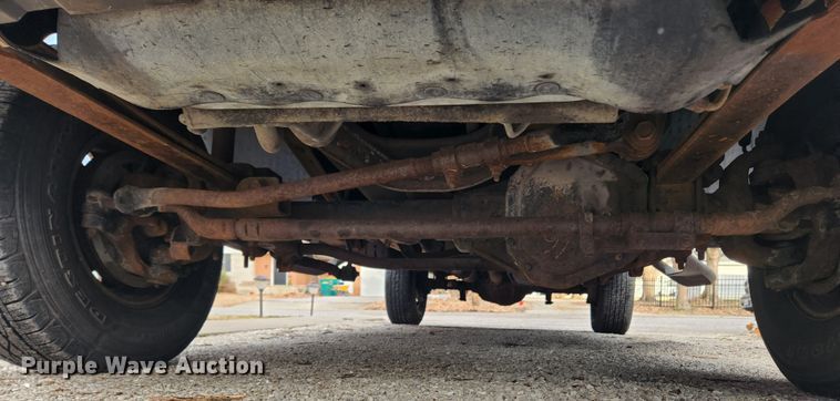 image for item JB9657 2000 Ford F250 Super Duty XLT  SuperCab pickup truck