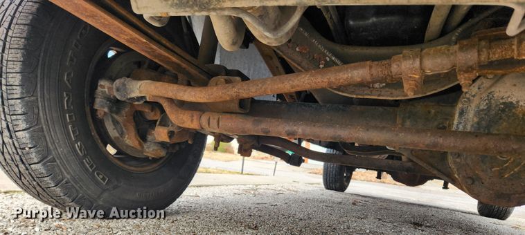 image for item JB9657 2000 Ford F250 Super Duty XLT  SuperCab pickup truck