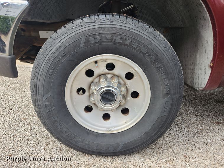 image for item JB9657 2000 Ford F250 Super Duty XLT  SuperCab pickup truck