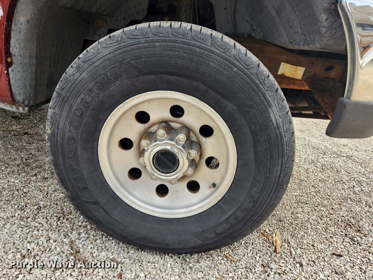 image for item JB9657 2000 Ford F250 Super Duty XLT  SuperCab pickup truck