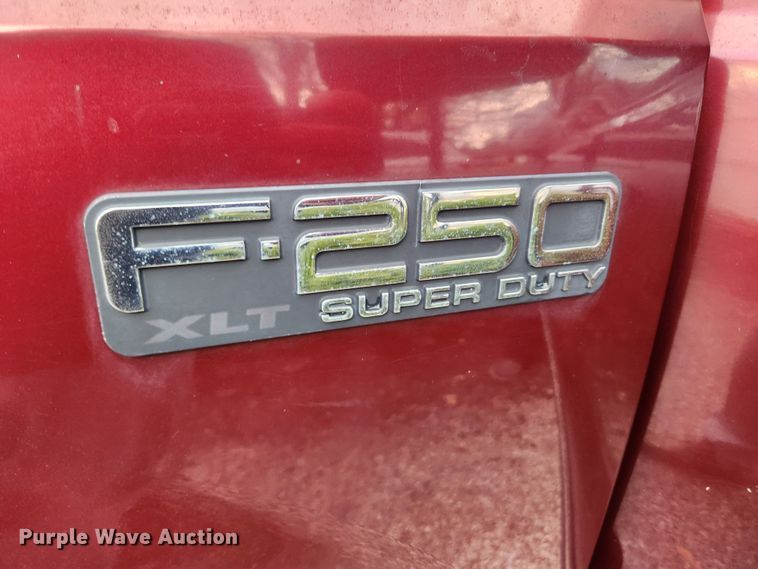 image for item JB9657 2000 Ford F250 Super Duty XLT  SuperCab pickup truck