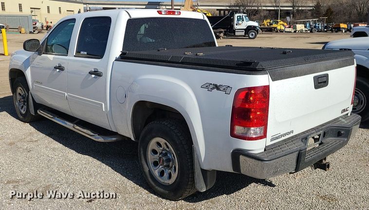 image for item JG9372 2012 GMC Sierra 1500  Crew Cab pickup truck