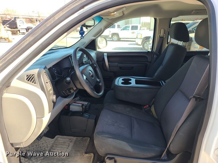 image for item JG9372 2012 GMC Sierra 1500  Crew Cab pickup truck