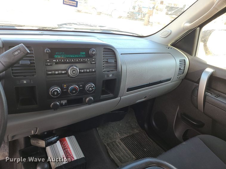 image for item JG9372 2012 GMC Sierra 1500  Crew Cab pickup truck