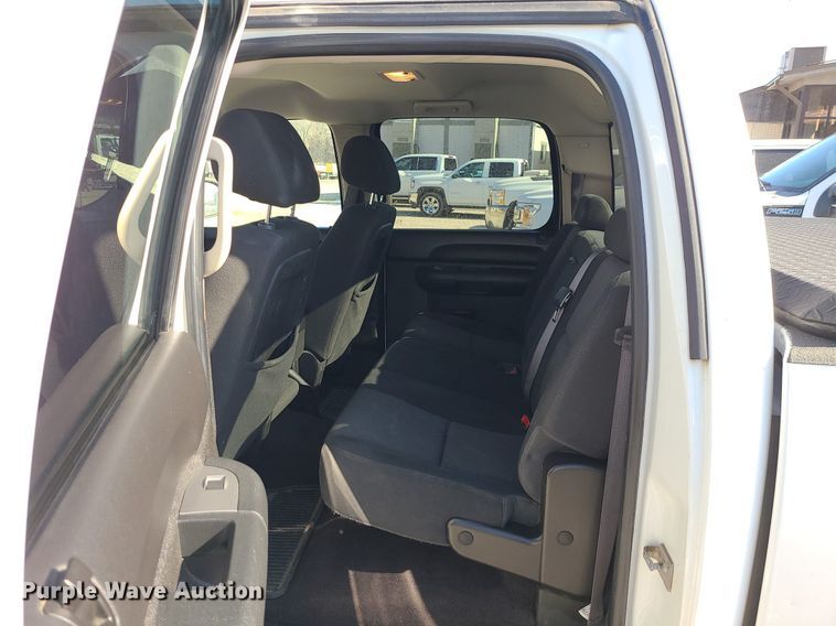 image for item JG9372 2012 GMC Sierra 1500  Crew Cab pickup truck