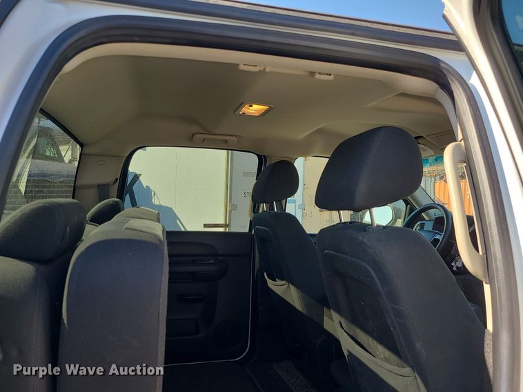 image for item JG9372 2012 GMC Sierra 1500  Crew Cab pickup truck