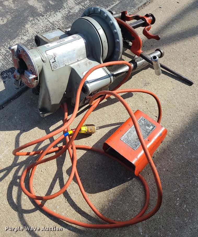 image for item JG9404 Ridgid 300-T2  power drive threading machine