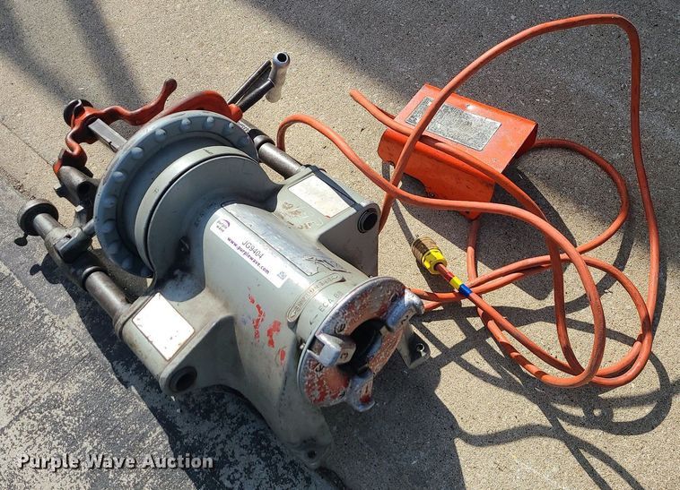 image for item JG9404 Ridgid 300-T2  power drive threading machine