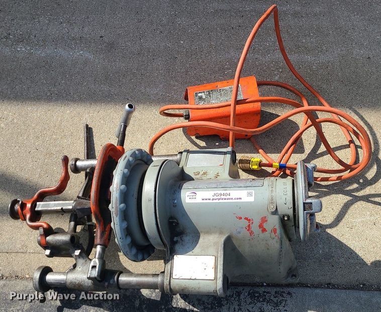 image for item JG9404 Ridgid 300-T2  power drive threading machine