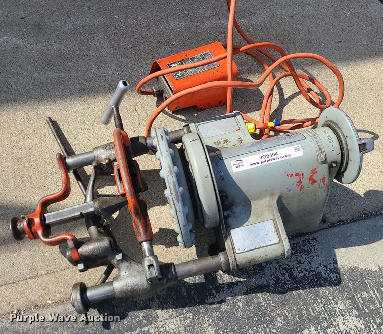 image for item JG9404 Ridgid 300-T2  power drive threading machine