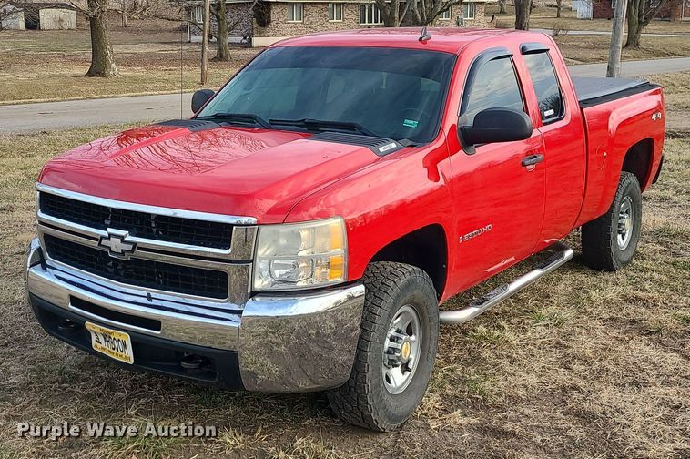 image for item JG9412 2007 Chevrolet Silverado 2500HD  Ext. Cab pickup truck