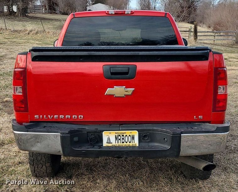 image for item JG9412 2007 Chevrolet Silverado 2500HD  Ext. Cab pickup truck