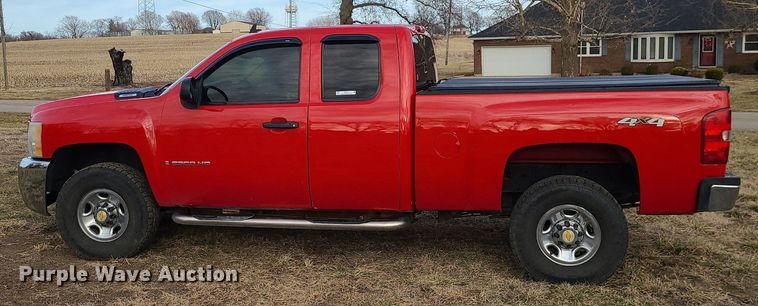 image for item JG9412 2007 Chevrolet Silverado 2500HD  Ext. Cab pickup truck