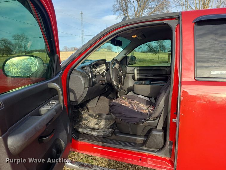 image for item JG9412 2007 Chevrolet Silverado 2500HD  Ext. Cab pickup truck