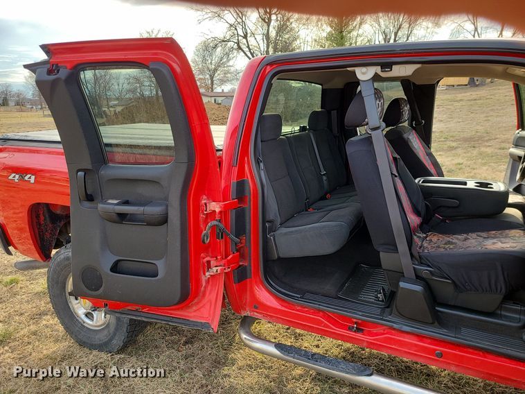 image for item JG9412 2007 Chevrolet Silverado 2500HD  Ext. Cab pickup truck