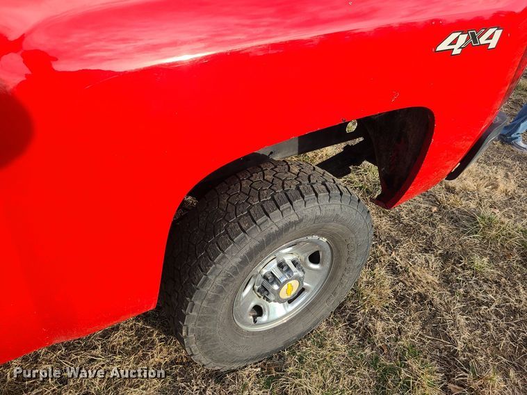 image for item JG9412 2007 Chevrolet Silverado 2500HD  Ext. Cab pickup truck