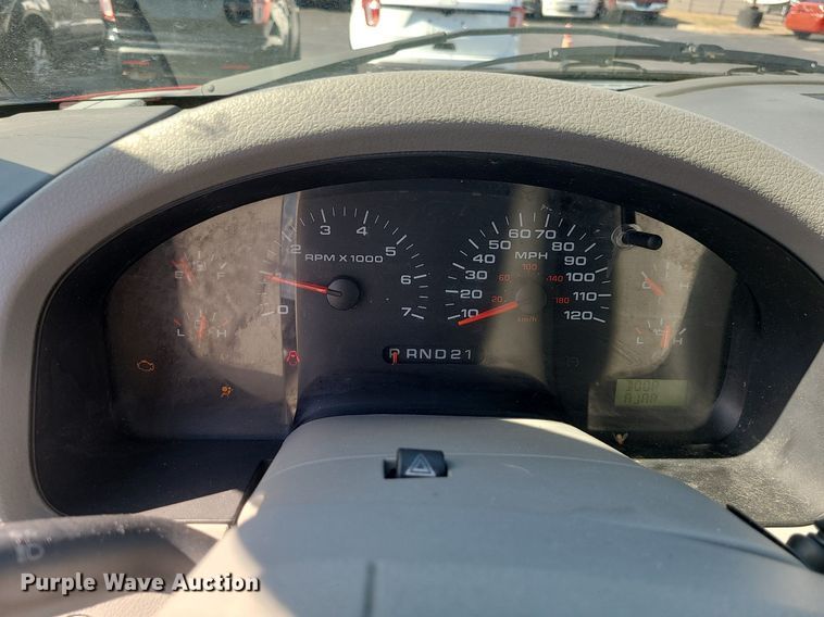 image for item JG9413 2004 Ford F150  SuperCrew pickup truck