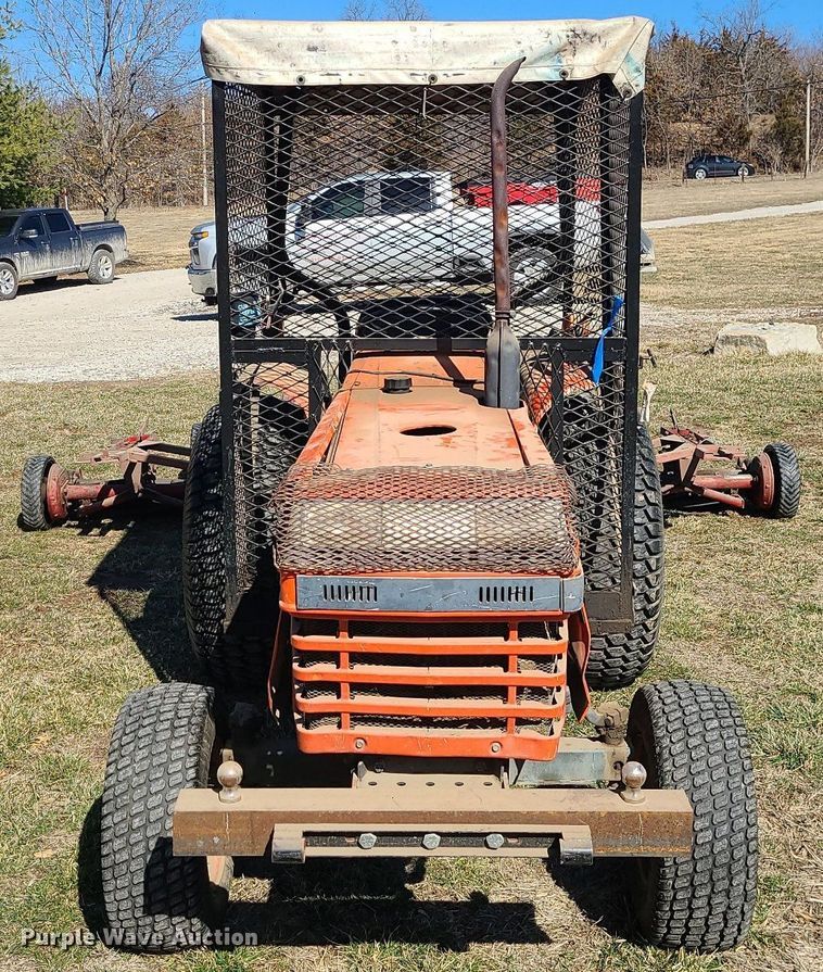 image for item JG9415 Kubota L2350F  tractor