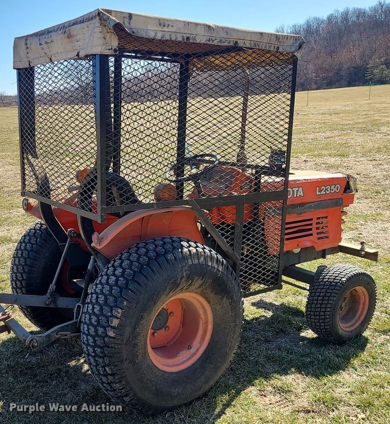 image for item JG9415 Kubota L2350F  tractor