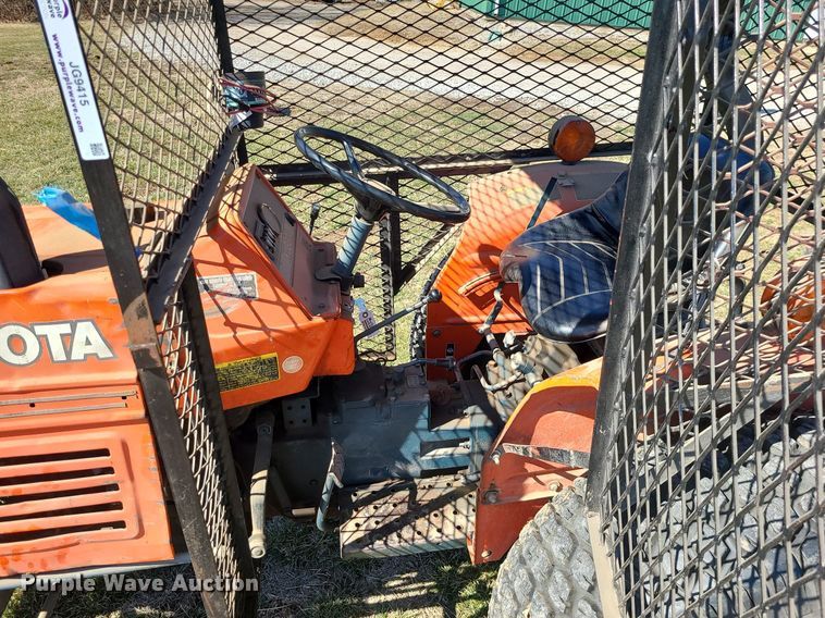 image for item JG9415 Kubota L2350F  tractor