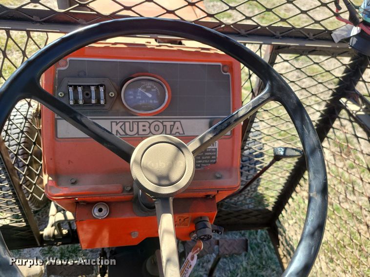 image for item JG9415 Kubota L2350F  tractor