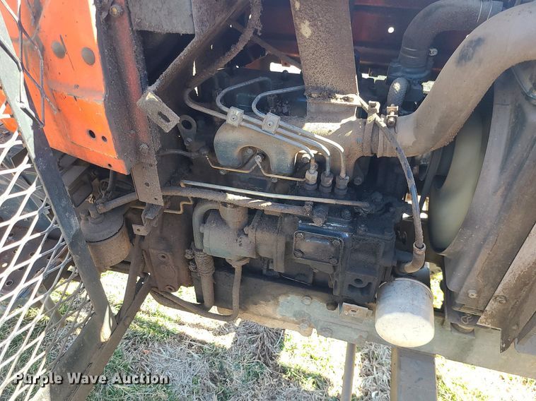 image for item JG9415 Kubota L2350F  tractor