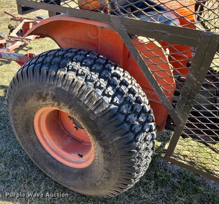 image for item JG9415 Kubota L2350F  tractor